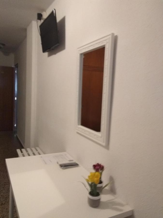 Hostal Garamar Benicàssim Dış mekan fotoğraf